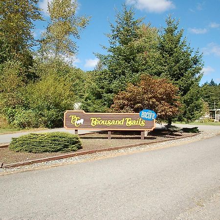 Mount Vernon Camping Resort 16 Ft. Yurt 6 Bow Bagian luar foto
