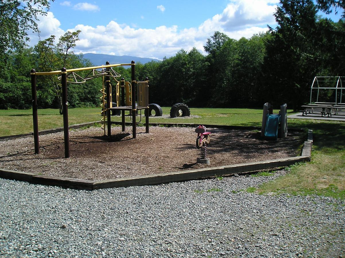 Mount Vernon Camping Resort 16 Ft. Yurt 6 Bow Bagian luar foto